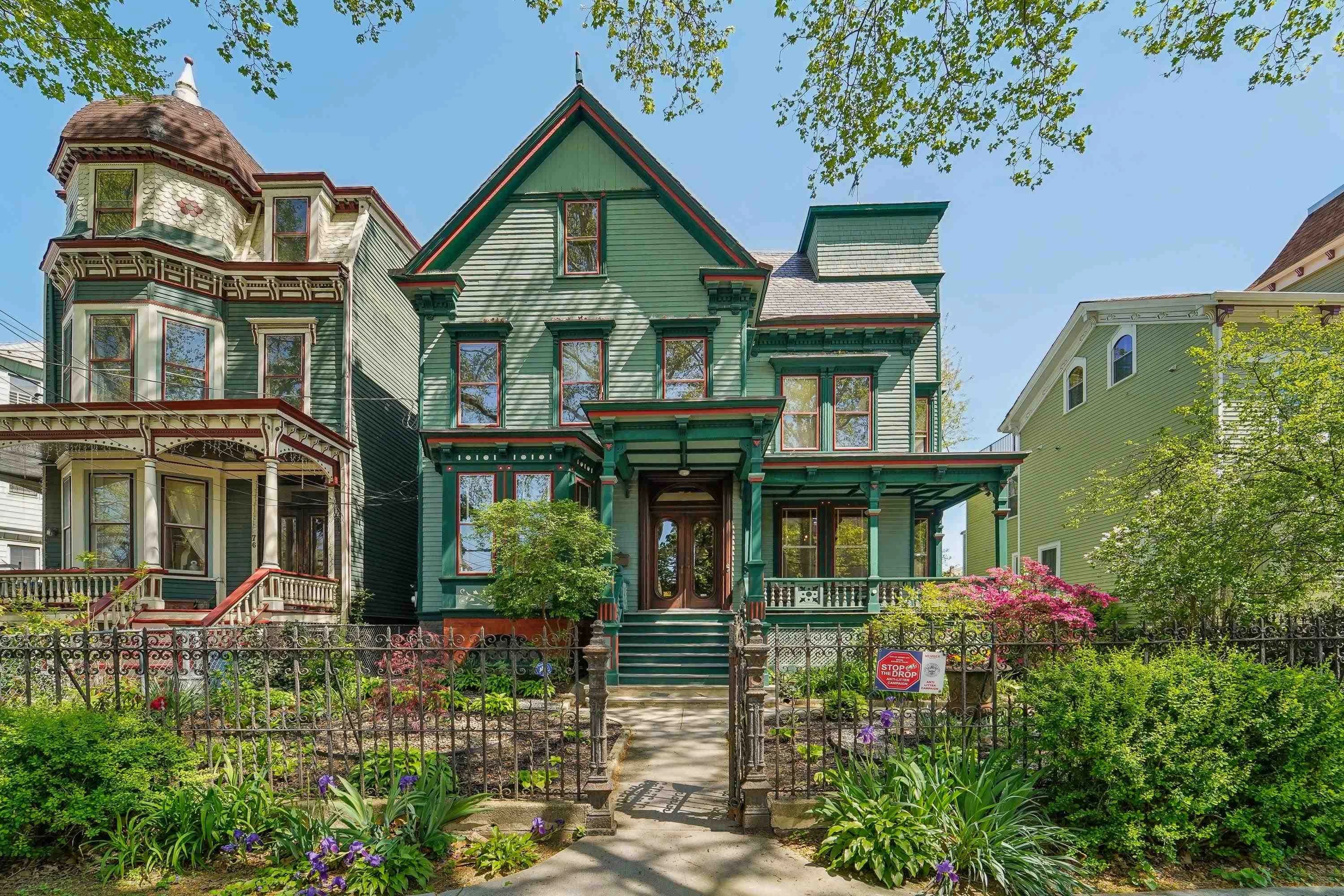Fort Lee and Edgewater skyline