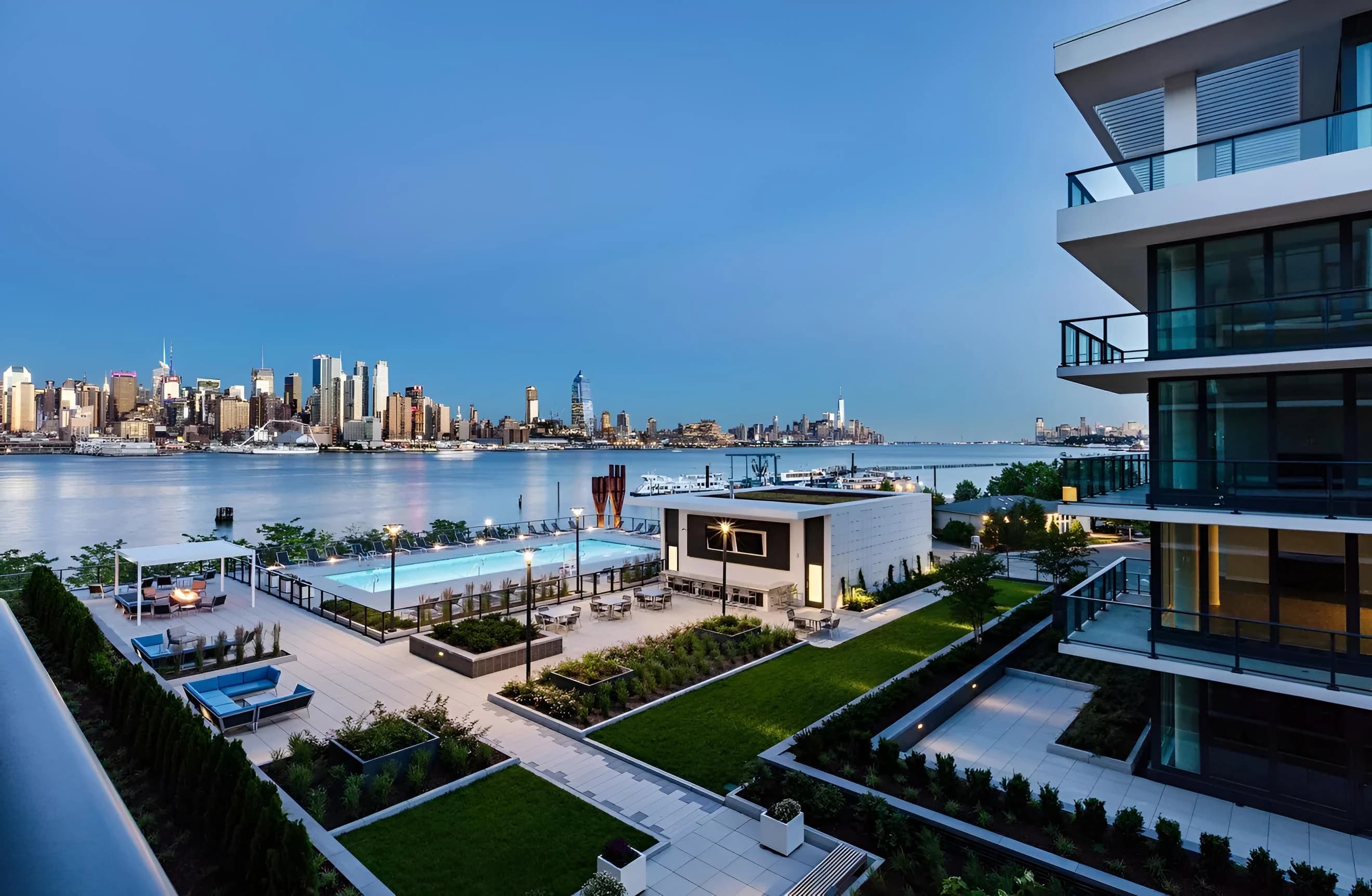 Fort Lee and Edgewater skyline