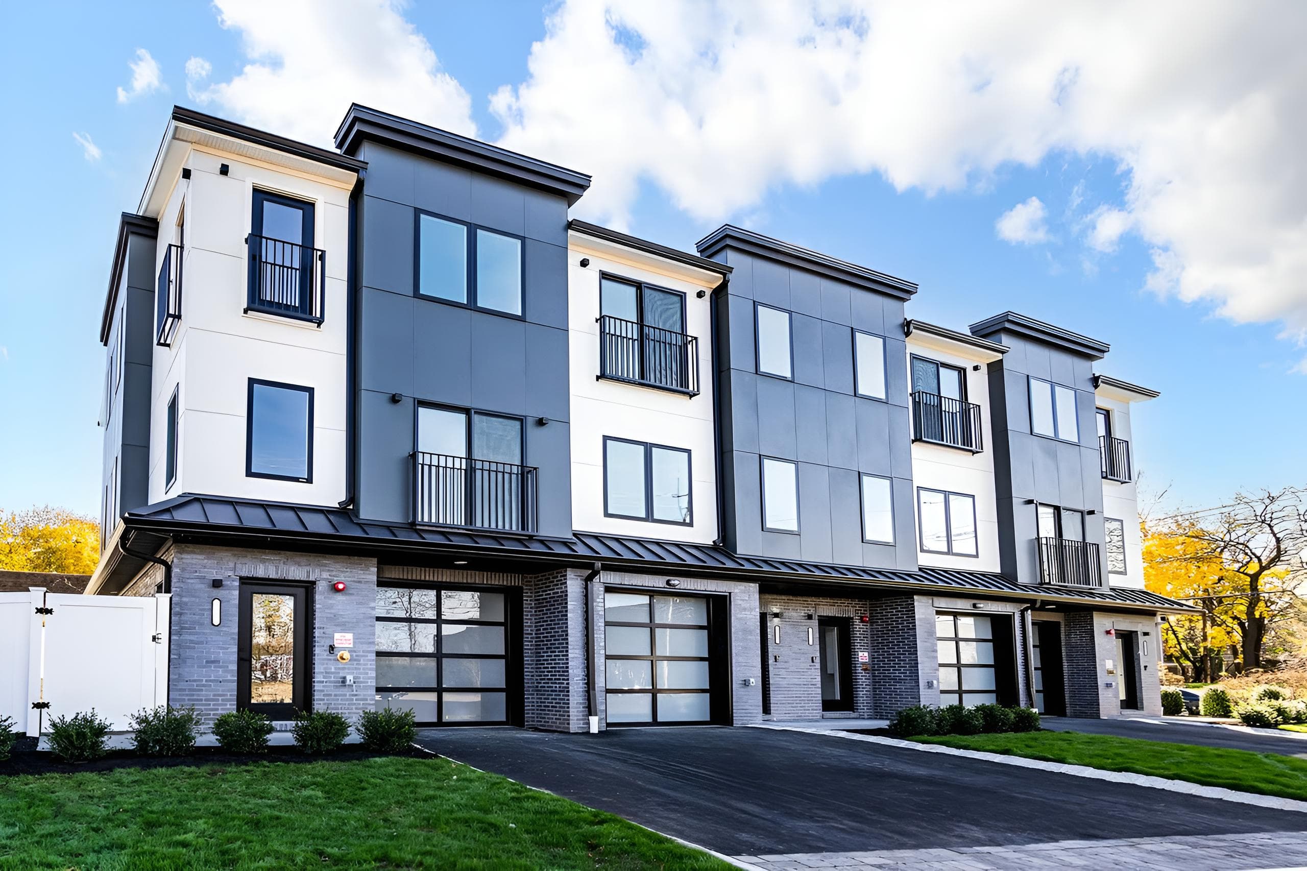 Fort Lee and Edgewater skyline