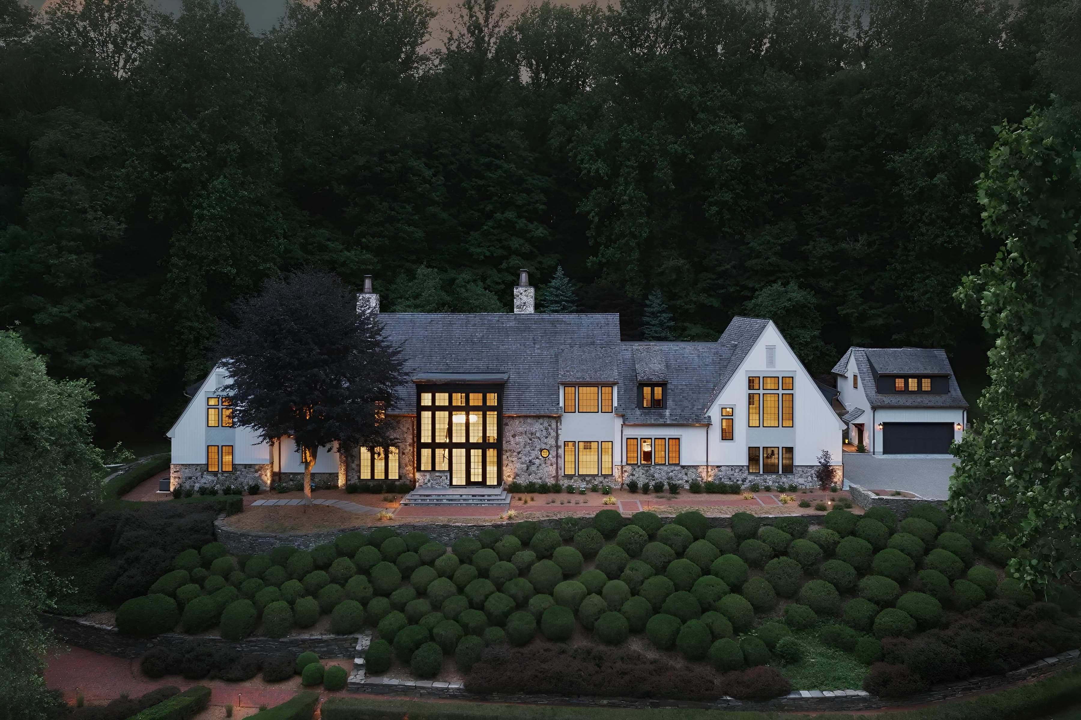 Fort Lee and Edgewater skyline